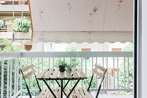 Dazzling 1BR Apartment in Koukaki