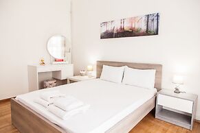 Cozy apartment n Stavros Niarchos Park