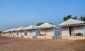 Hotel Hinduja Luxury Camp & Resort