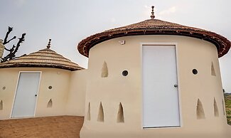 Hotel Hinduja Luxury Camp & Resort