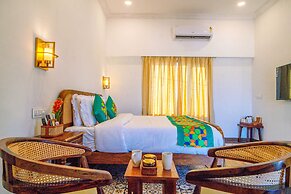 Hotel Hinduja Luxury Camp & Resort