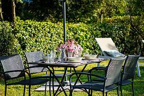 Pietro Farmhouse Apartment in Wine Resort in Lucca