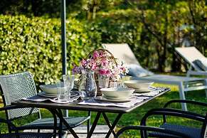 Pietro Farmhouse Apartment in Wine Resort in Lucca