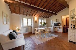 Pietro Farmhouse Apartment in Wine Resort in Lucca