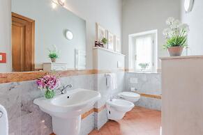 Pietro Farmhouse Apartment in Wine Resort in Lucca