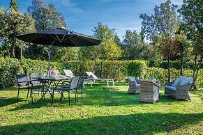 Pietro Farmhouse Apartment in Wine Resort in Lucca