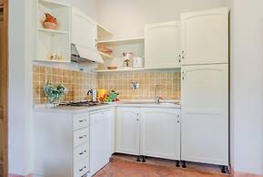 Pietro Farmhouse Apartment in Wine Resort in Lucca