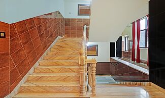 Itsy Hotels Hill Town, 500 Mtrs From Madikeri Fort