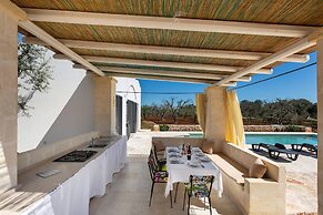 2822 Marì Trullo by Perle di Puglia