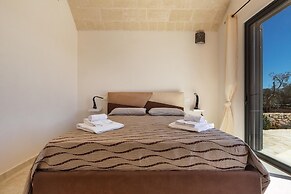 2822 Marì Trullo by Perle di Puglia