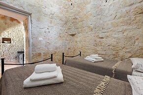 2822 Marì Trullo by Perle di Puglia