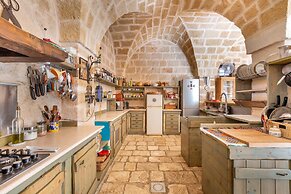 1822 Masseria Acciano by Perle di Puglia