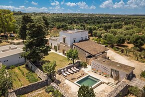 1822 Masseria Acciano by Perle di Puglia