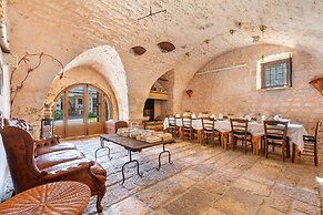 1822 Masseria Acciano by Perle di Puglia