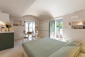 2495 Trullo I Tre Fichi by Perle di Puglia