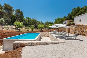 2495 Trullo I Tre Fichi by Perle di Puglia