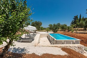 2495 Trullo I Tre Fichi by Perle di Puglia