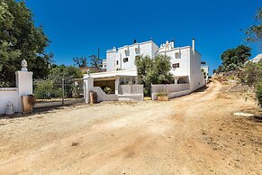 2788 Masseria La Cazzigna by Perle di Puglia