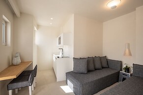 Akrogiali Beach Hotel Apartments