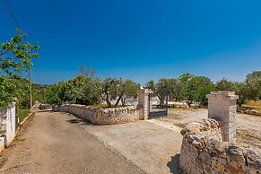 2526 Trullo Limone by Perle di Puglia