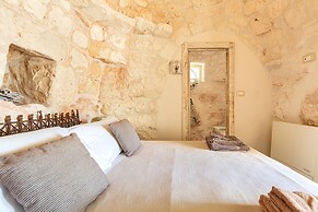 2526 Trullo Limone by Perle di Puglia