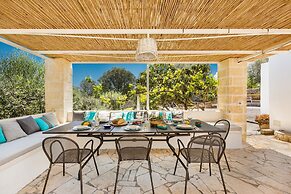 2526 Trullo Limone by Perle di Puglia