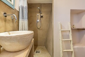 2526 Trullo Limone by Perle di Puglia