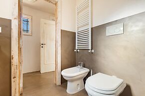 2526 Trullo Limone by Perle di Puglia