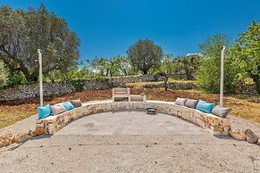 2526 Trullo Limone by Perle di Puglia