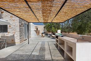 2499 Trulli La Meringa by Perle di Puglia