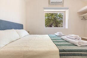 2499 Trulli La Meringa by Perle di Puglia