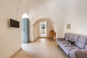 2499 Trulli La Meringa by Perle di Puglia