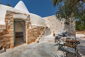 2499 Trulli La Meringa by Perle di Puglia