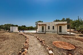 2499 Trulli La Meringa by Perle di Puglia