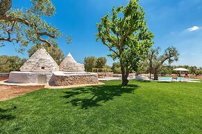 2456 Trullo Venti by Perle di Puglia