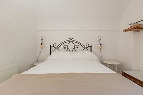 2410 Tenuta dei Fragni by Perle di Puglia