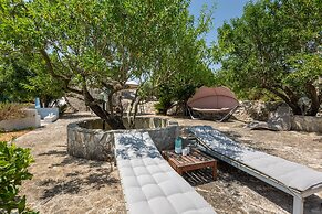 2496 Trullo Chiaro di Luna by Perle di Puglia