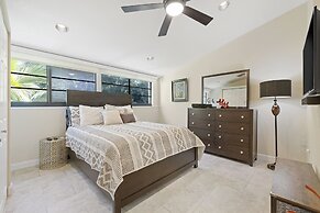 Executive Bay Club