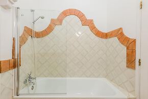 Casa Omlandia With Pool - Lagos Old Town