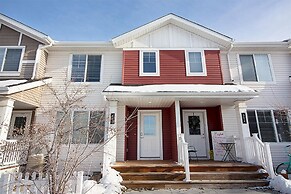 Modern and Comfortable Townhouse in South Winnipeg