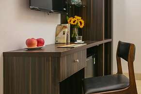 Hanoi Airport Suites Hostel & Travel