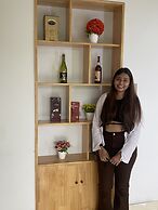 Hanoi Airport Suites Hostel & Travel