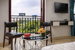 Hanoi Airport Suites Hostel & Travel