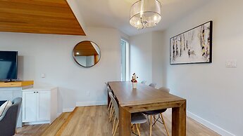 Ironwoods Blueberry Hill by Whistler VR