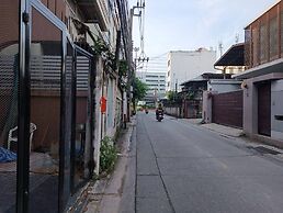 OYO 75416 Rama3 Sunrise Hostel