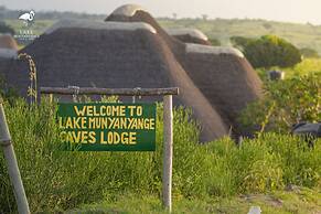 Lake Munyanyange Caves Lodge