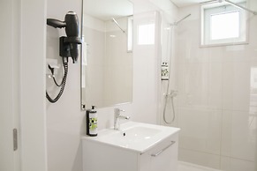 Room Select Porto Suites