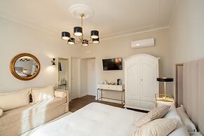 Daplace - Corso Monforte Suites