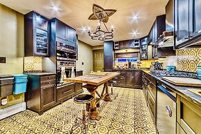 Neocolonial Nouveau Kensington Vacation Home