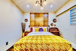 Neocolonial Nouveau Kensington Vacation Home